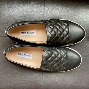 Zaander Sneakers • Steve Madden